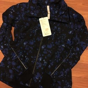 Gather me slightly jacket-lululemon size 6